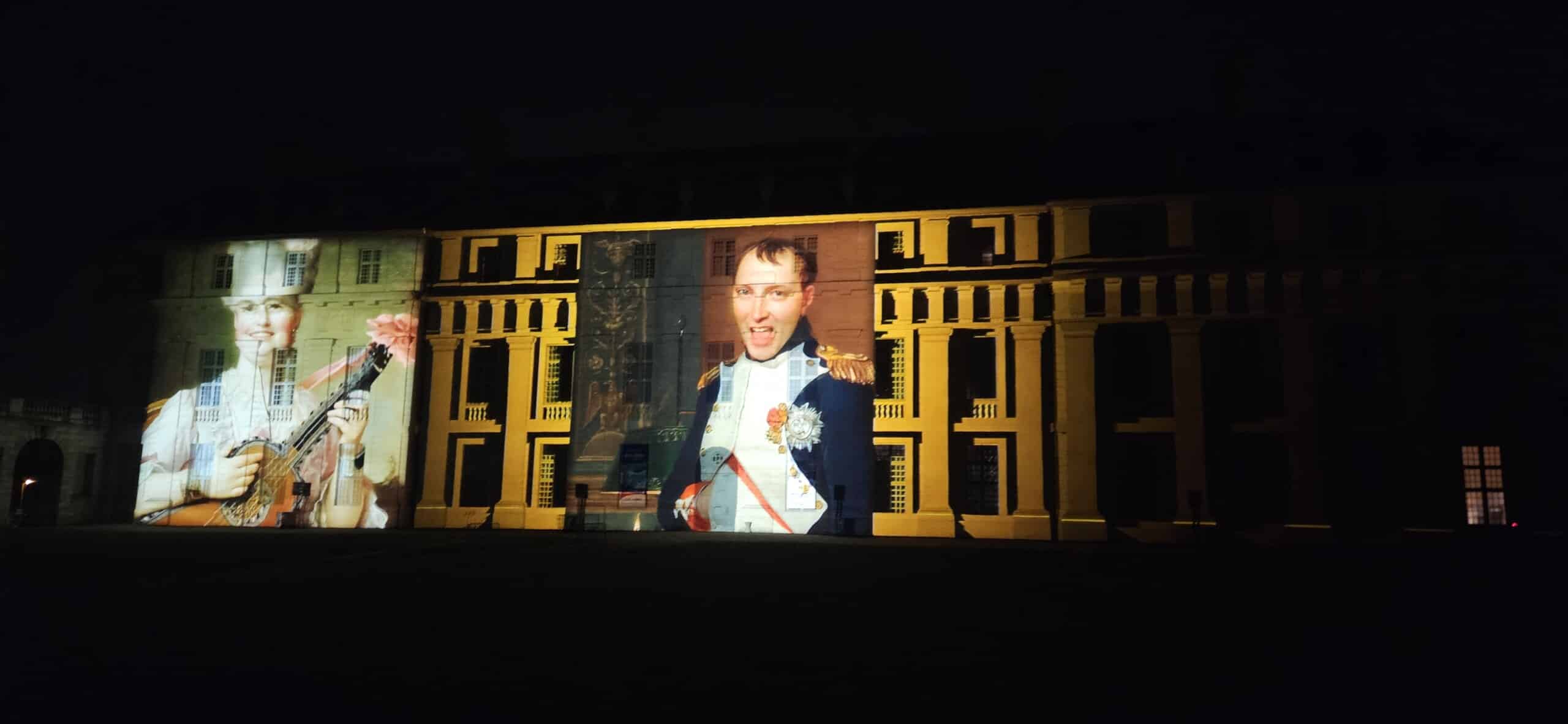 Projection artistique sur les façades du Château de Vincennes